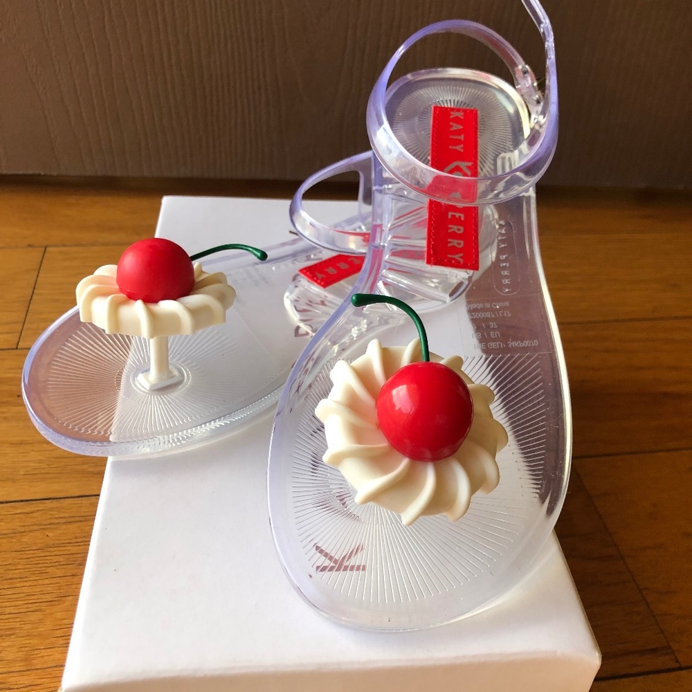 Katy Perry Jelly Sandals BRAND NEW! IN BOX! SZ7